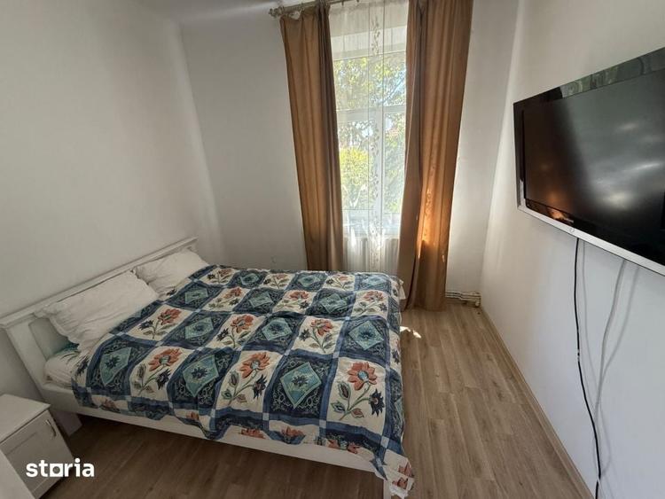 Apartament cu 3 camere semidecomandat în Central