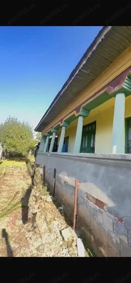 Casă cu 2 camere cu Teren 1200 Mp în Exterior Vest