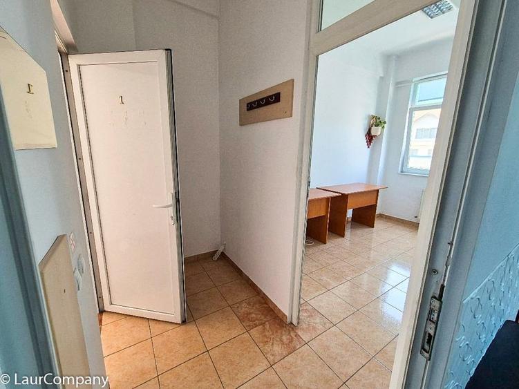 Birou, de 24 mp, în Central