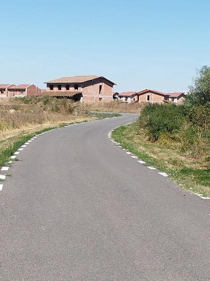 Teren de 600 mp, în Săcălaz
