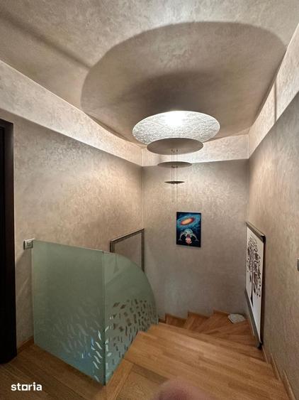 Casă cu 4 camere cu Teren 400 Mp în Central