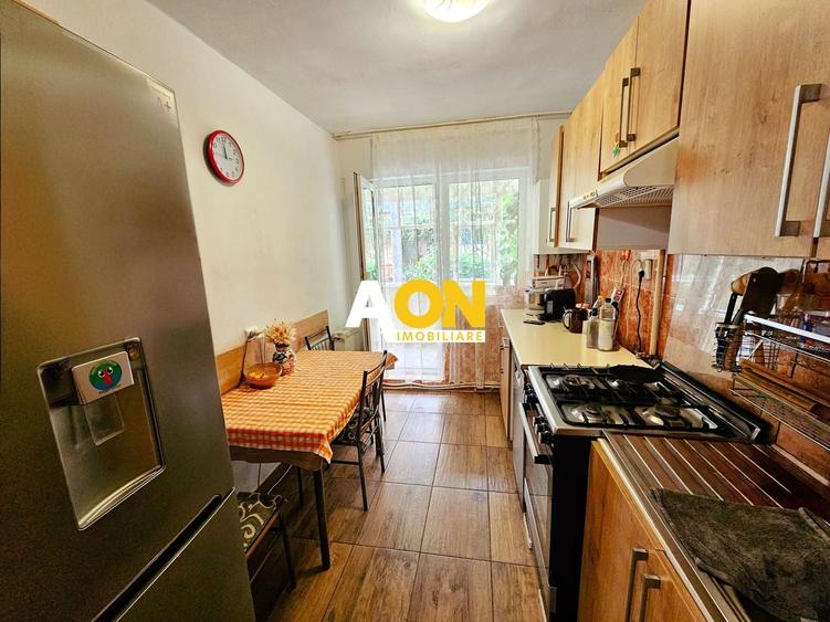 Apartament cu 4 camere decomandat, mobilat în Cetate