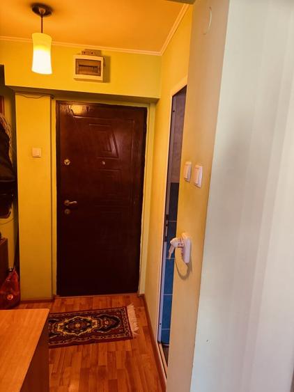 Apartament cu 2 camere decomandat în Micro 21