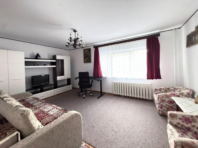 Apartament cu 2 camere decomandat în Dosu Bricii