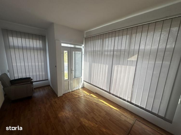 DE VANZARE: Apartament + Spatiu Comercial cart 1 Mai - 1