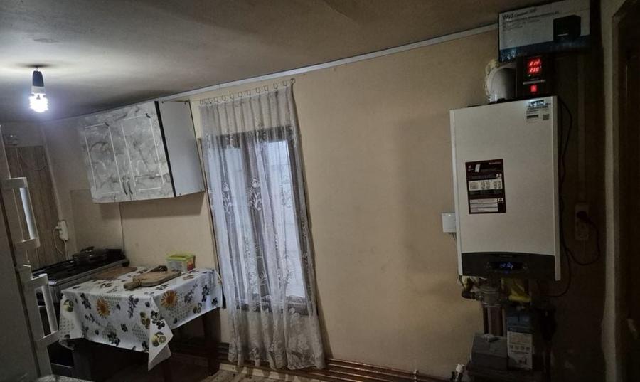 Casă cu 3 camere în Albești-Paleologu