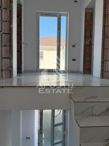 Duplex cu 4 camere cu Canalizare în Remetea Mare