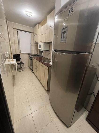 Apartament cu 3 camere semidecomandat în Lujerului