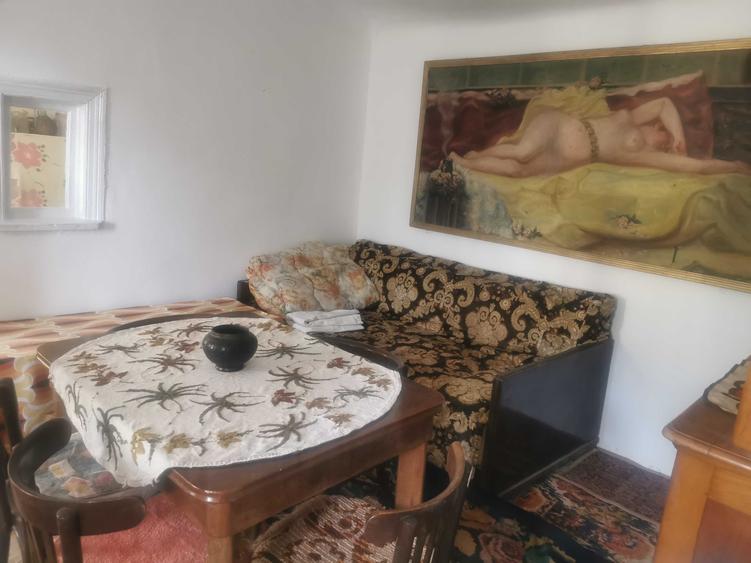 Casă cu 4 camere în Stănești