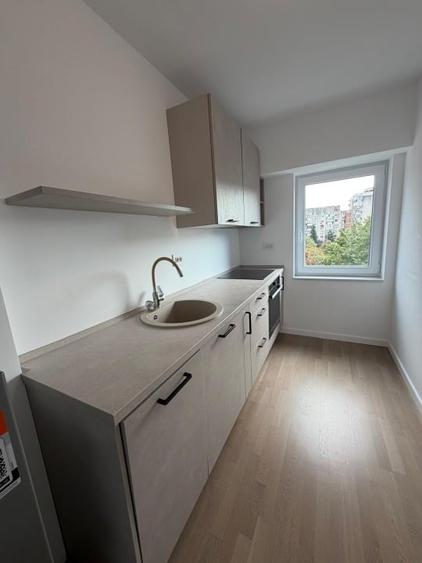 Apartament cu 2 camere decomandat, mobilat în Republicii
