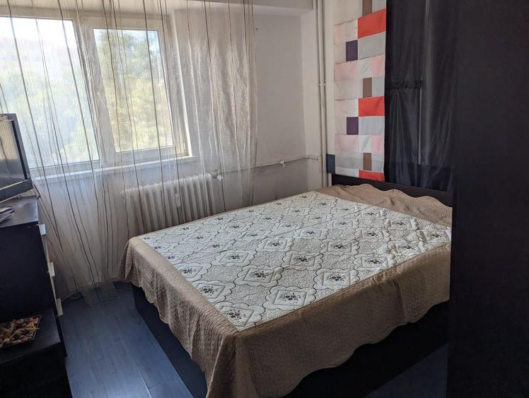 Apartament cu 4 camere decomandat, mobilat în Obor