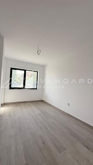 Apartament cu 3 camere semidecomandat, mobilat în Someșeni