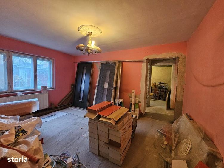 Apartament cu 2 camere semidecomandat în Gojdu