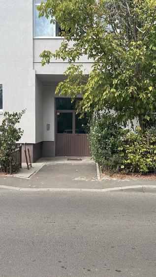 Apartament cu 3 camere decomandat în Militari
