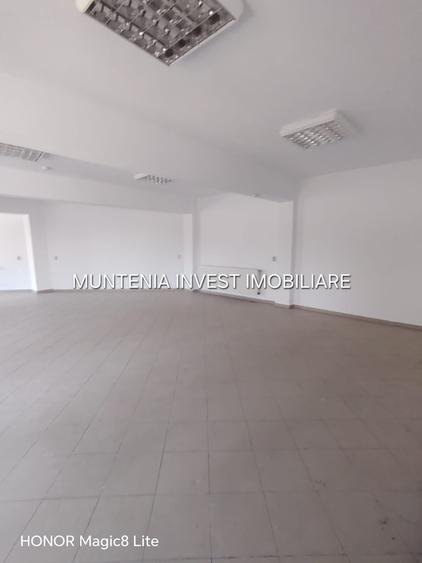 Spațiu comercial, de 300 mp, în Ștefănești