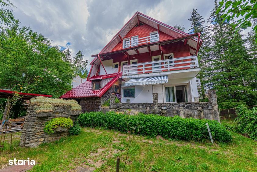Casă cu 6 camere cu Teren 439 Mp în Măneciu