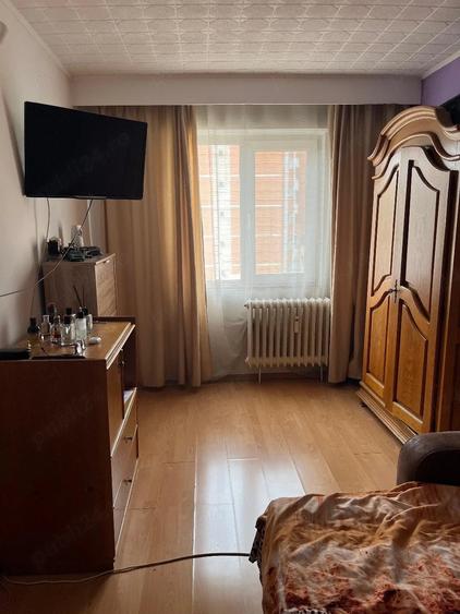 Garsonieră decomandată în Central