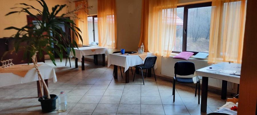 Spațiu comercial, de 750 mp, în Central