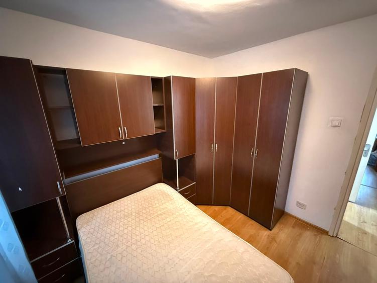 Apartament cu 3 camere în Drumul Taberei