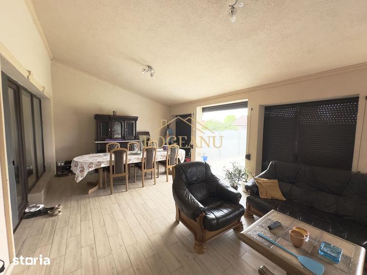 Casă cu 5 camere cu Teren 440 Mp în Plopi