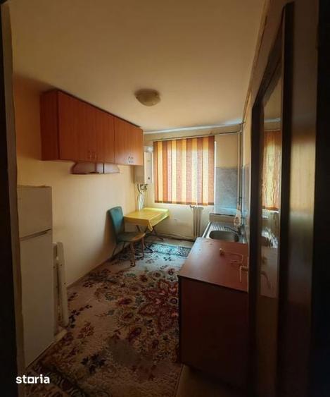Proprietar 2 camere piata chirila str stejar - comision 0 - 7