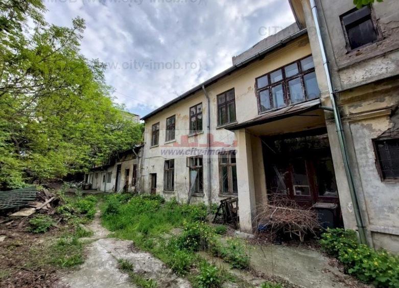 Casă individuală cu 25 camere decomandat cu Canalizare în Armeneasca