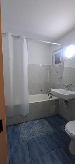 Apartament cu 3 camere decomandat în Rahova