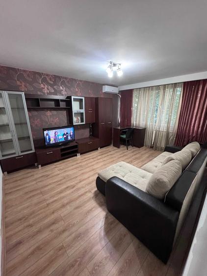 Apartament cu 2 camere decomandat în Cantemir