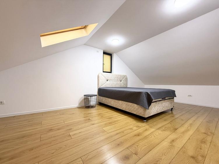 Duplex cu 4 camere cu Piscina în Tunari