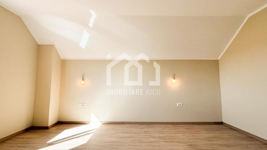 Casă individuală cu 5 camere cu Canalizare în Jucu de Sus