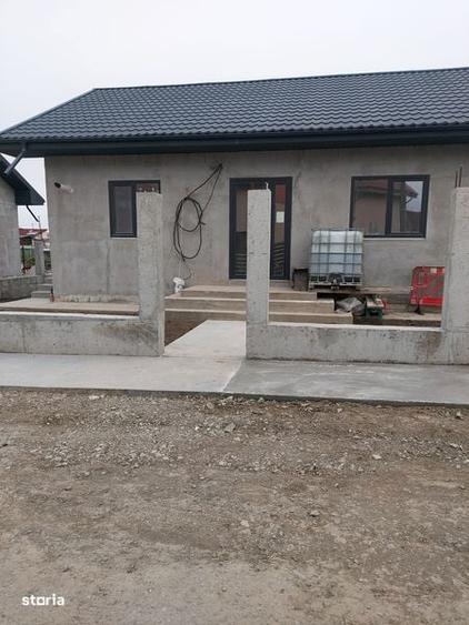 Casă cu 4 camere cu Teren 105 Mp în Central