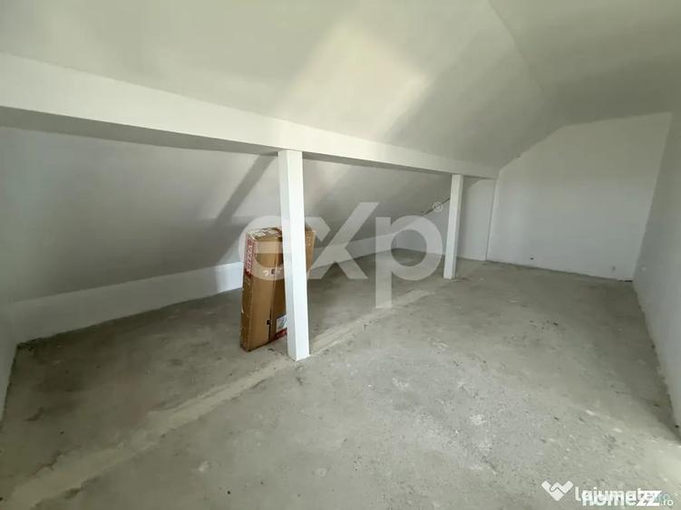 Casă cu 5 camere cu Teren 392 Mp în Miroslava