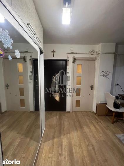 Apartament cu 2 camere decomandat în Calea București