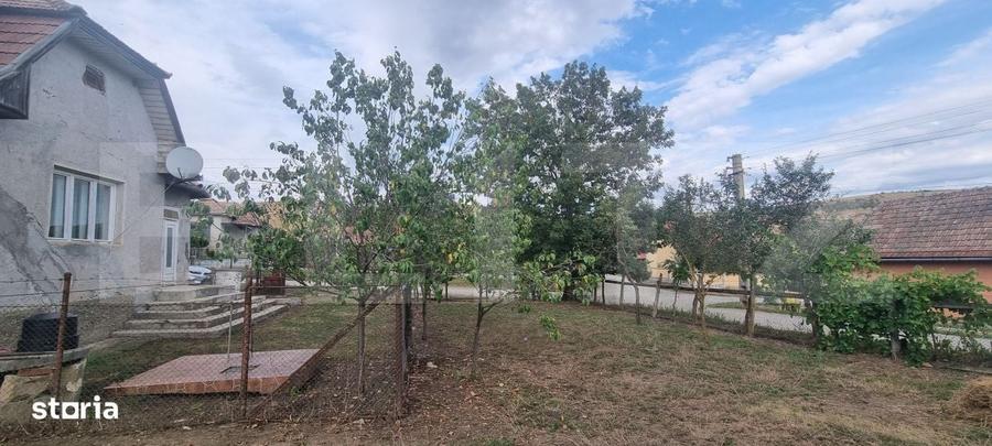 Casă cu 2 camere cu Teren 2934 Mp în Stoicănești