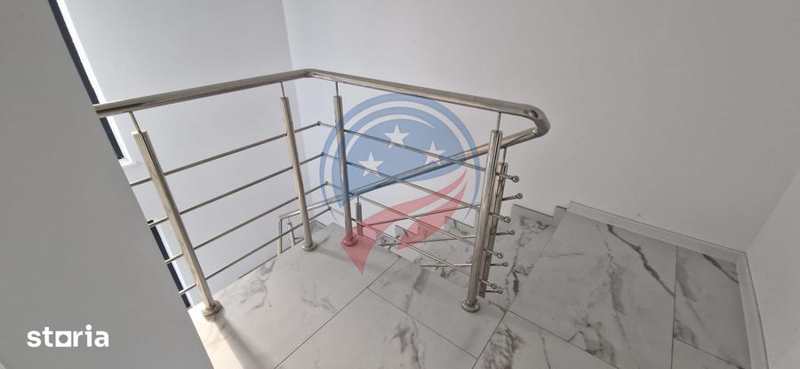 Casă cu 4 camere cu Teren 373 Mp în Central
