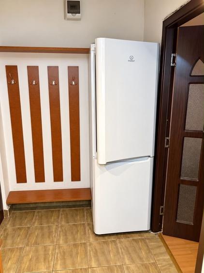 Apartament cu 2 camere semidecomandat în Florilor