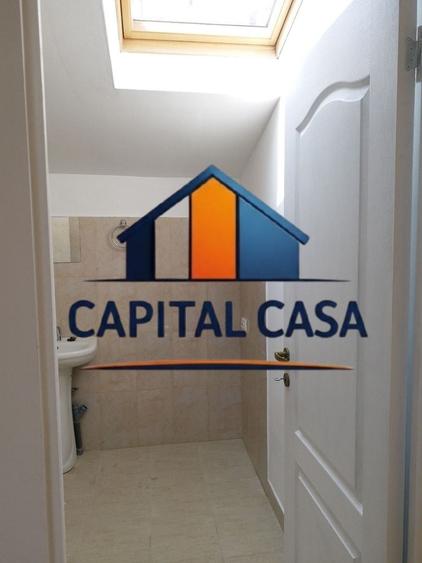 Casă cu 7 camere cu Canalizare în Crângași