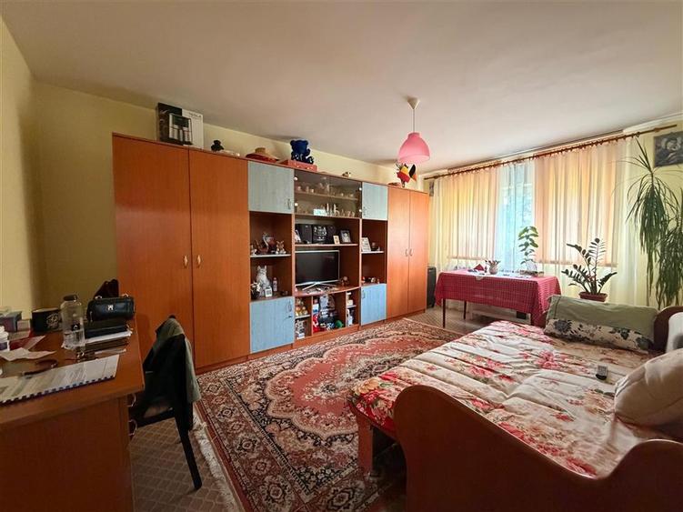 Apartament cu 2 camere decomandat în Aviației