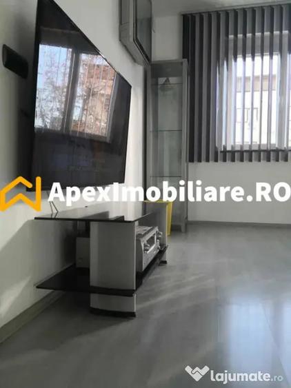 Apartament cu 3 camere decomandat în Gara de Nord