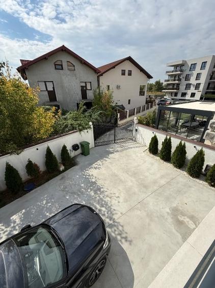 Casă individuală cu 5 camere cu Canalizare în Central