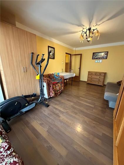 Apartament cu 2 camere decomandat în Valea Cetății