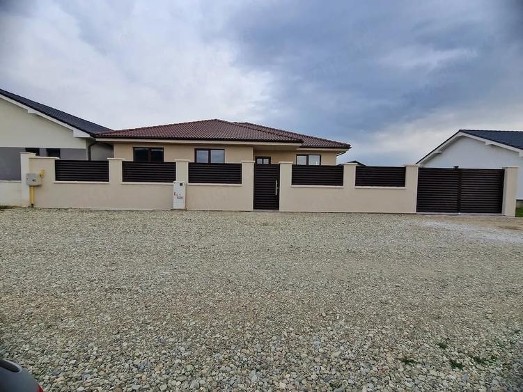 Casă cu Teren 501 Mp în Sântandrei