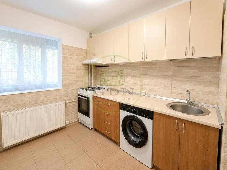Apartament cu 2 camere decomandat, mobilat în Rahova