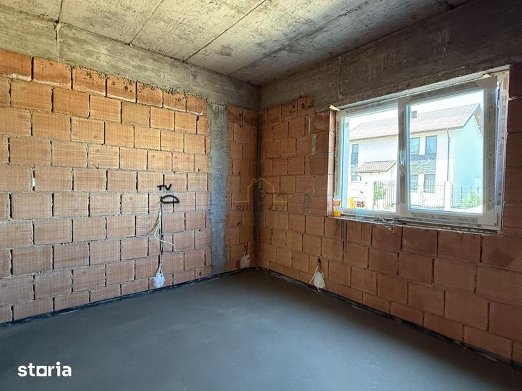 Casă cu 5 camere cu Teren 300 Mp în Ciorogârla