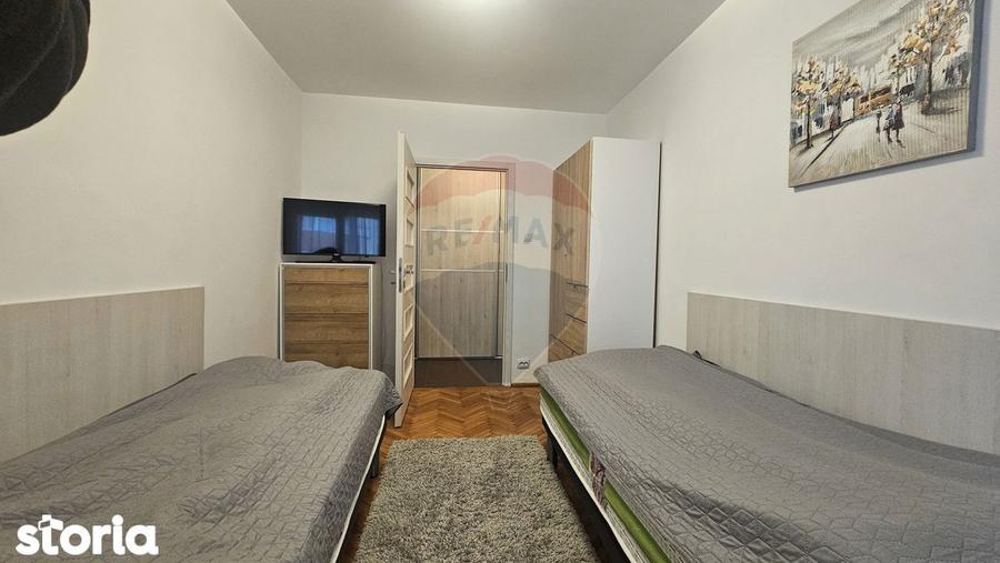 Apartament cu 3 camere decomandat, mobilat în Valea Cetății