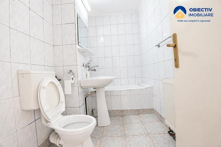 Apartament cu 4 camere decomandat în Central