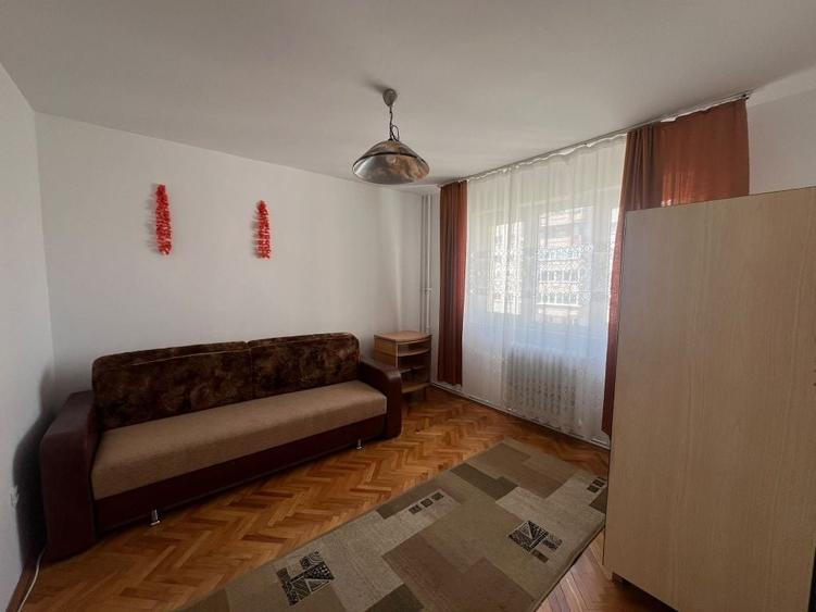 Apartament cu 2 camere decomandat în Florești