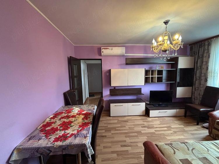 Apartament cu 3 camere semidecomandat în Central