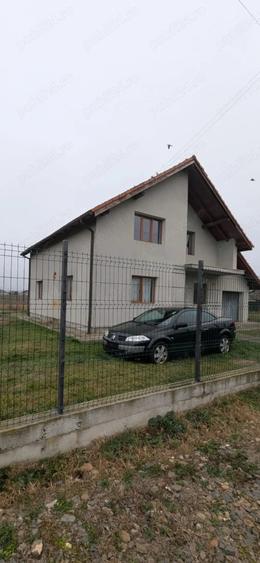 Casă cu 5 camere cu Teren 500 Mp în Sânmihaiu German