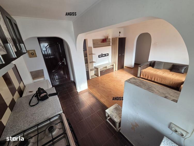 Apartament cu 3 camere în Spitalului